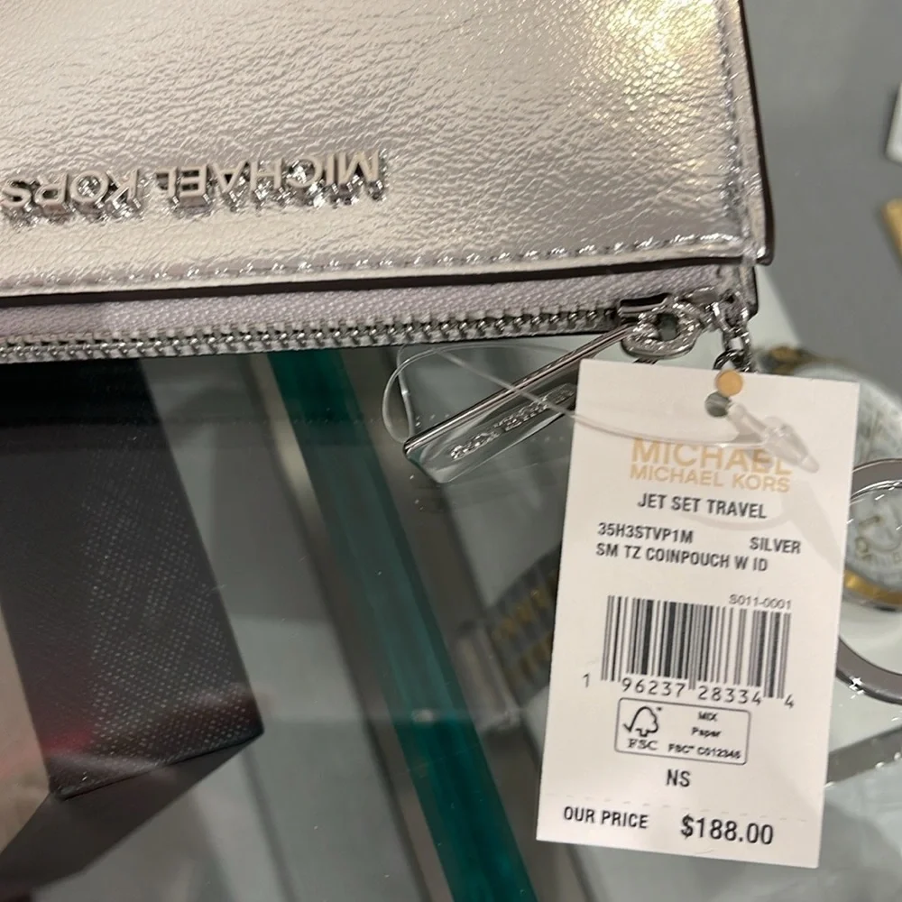MICHAEL KORS Jet Set Travel Small Top Zip Coin Pouch With ID Silver NWT